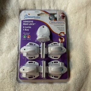 Dreambaby Adhesive Mag Lock set